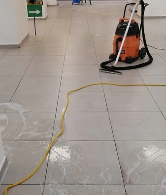 lavado-de-pisos-ceramicos-porcelanato